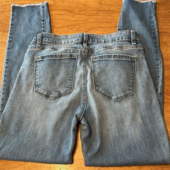 KanCan Mid Rise Skinny Cropped Distressed Jeans - Picture 6 of 9
